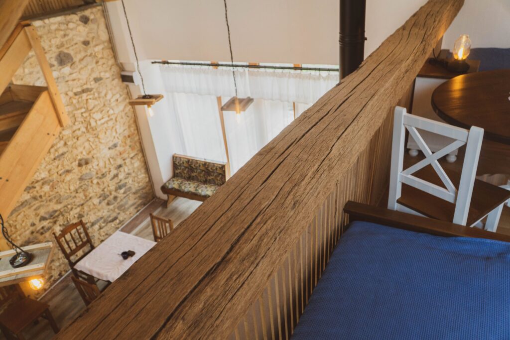 Szálláshely fotózás vidéki stílusú enteriőr fotózással, kiemelkedő ingatlan fotózás.